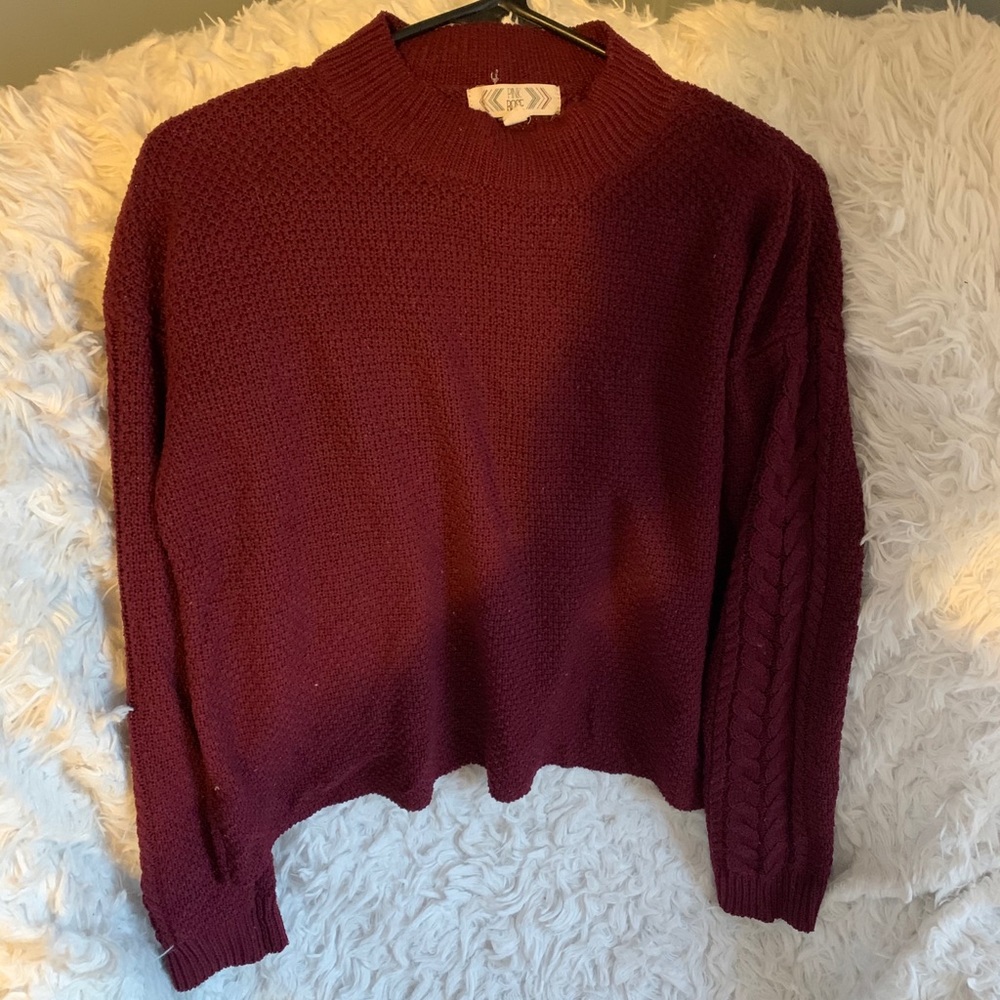 Maroon sweater